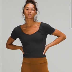 NWT Lululemon align tee black size: 6